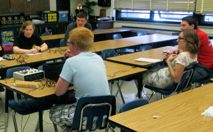 Students practice for Scholastic Bowl